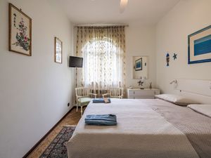 23867544-Ferienwohnung-4-San Bartolomeo Al Mare-300x225-1