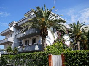 23839055-Ferienwohnung-4-San Benedetto Del Tronto-300x225-0