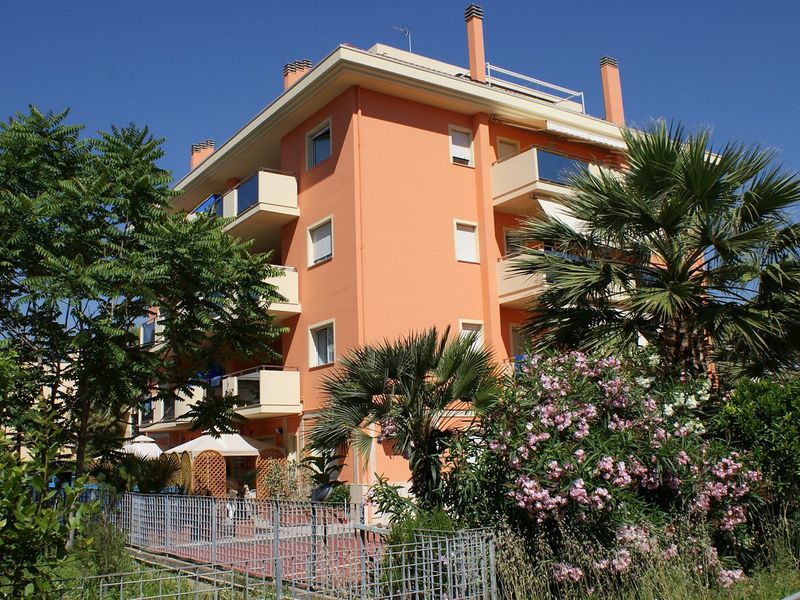 23839047-Ferienwohnung-4-San Benedetto Del Tronto-800x600-0