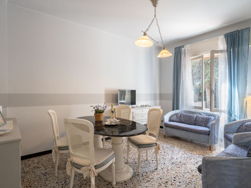 23852552-Ferienwohnung-6-San Lorenzo Al Mare-800x600-0