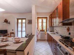 23761053-Ferienwohnung-4-San Terenzo Monti-300x225-2