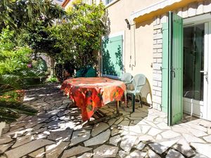 24004206-Ferienwohnung-4-Sanary-sur-Mer-300x225-1