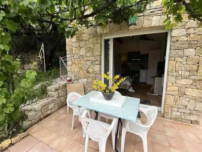 Ferienwohnung für 5 Personen (38 m²) in Sanary-sur-Mer 1/10