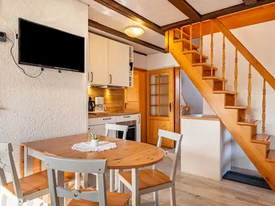 Photo, INSIDE, OUTSIDE