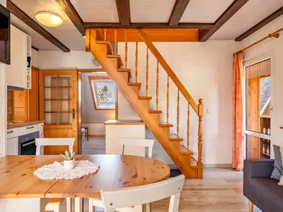 Photo, INSIDE, OUTSIDE