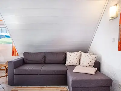 Photo, INSIDE, OUTSIDE