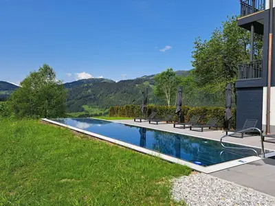 PoolOfHouse