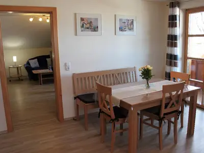 Blick ins Wohnzimmer