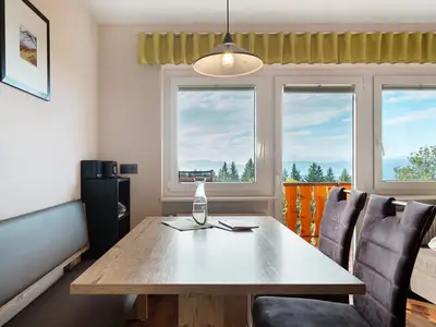 Photo, INSIDE, OUTSIDE