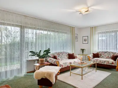 Photo, INSIDE, OUTSIDE