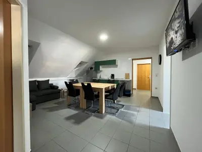 Ferienwohnung für 8 Personen (88 m²) in Sankt Pölten 1/10