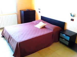 23998742-Ferienwohnung-5-Sanremo-300x225-2