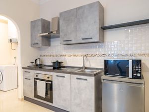 24052075-Ferienwohnung-4-Sanremo-300x225-3