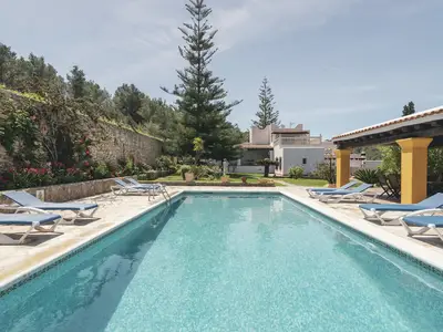 PoolOfHouse