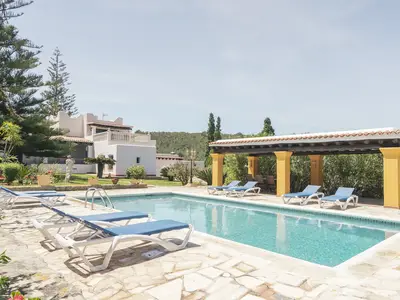 PoolOfHouse