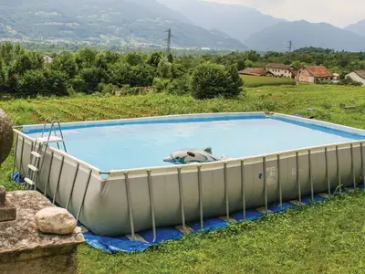PoolOfHouse