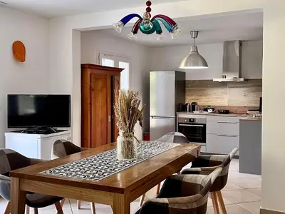 Wohnzimmer mit Kochzeile