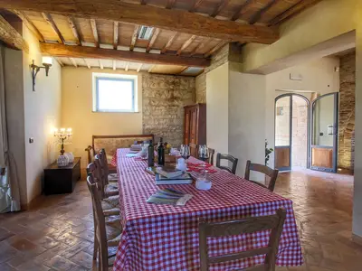 DiningRoom