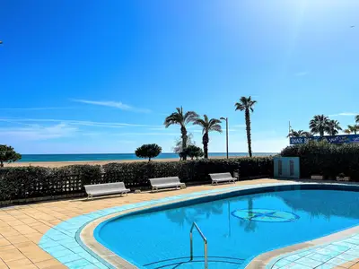 PoolOfHouse