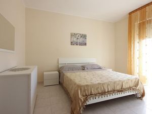 24024643-Ferienwohnung-5-Santa Venere-300x225-3