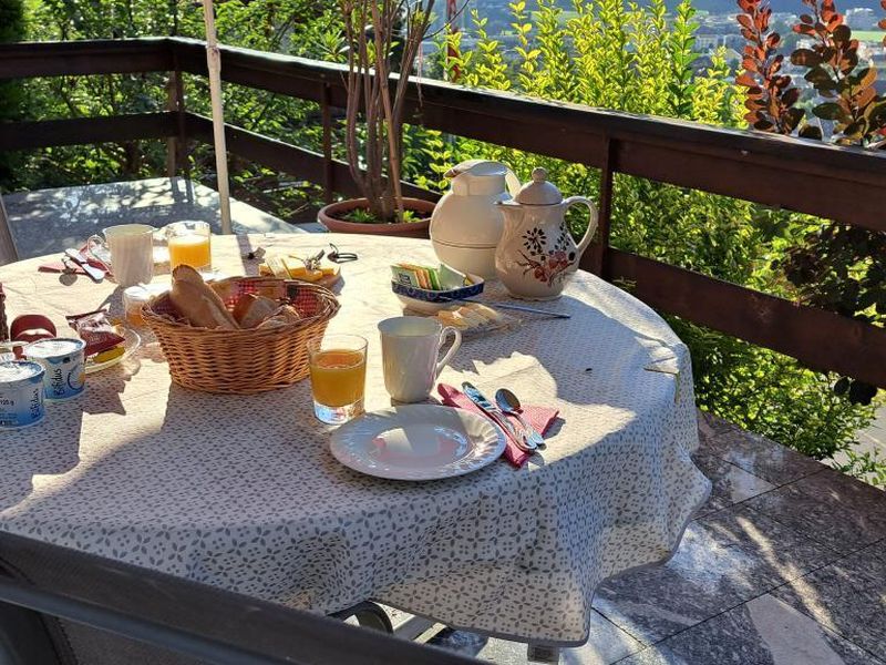 Frühstück auf der Terrasse 