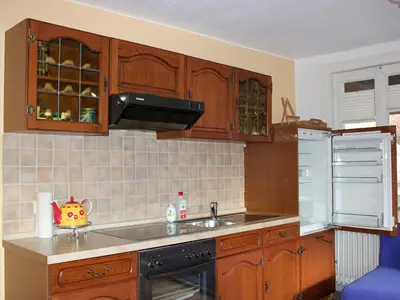 KITCHEN, INSIDE