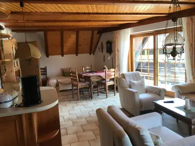 Photo, INSIDE, OUTSIDE