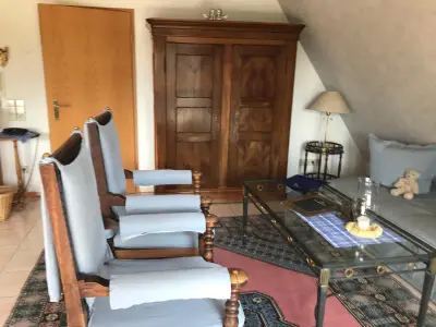 Photo, INSIDE, OUTSIDE