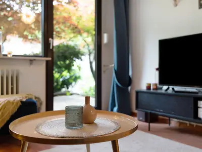 Photo, INSIDE, OUTSIDE