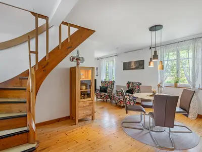 Photo, INSIDE, OUTSIDE