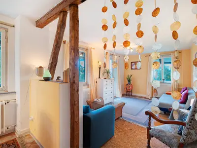 Photo, INSIDE, OUTSIDE