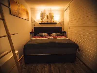 BEDROOM, INSIDE