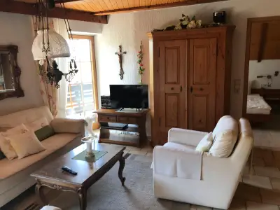 Photo, INSIDE, OUTSIDE