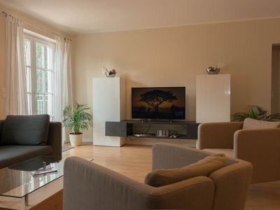 Das Wohnzimmer mit Flachbild TV