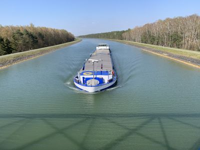 Blick von Elbe-Seitenkanal-Brücke