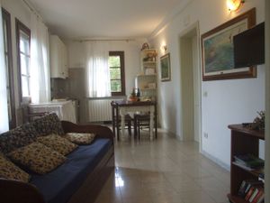 18130602-Ferienwohnung-5-Sassetta-300x225-3