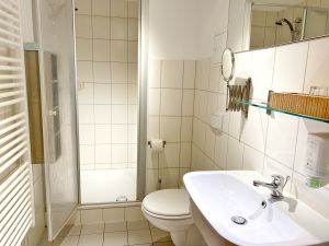 23975753-Ferienwohnung-4-Sassnitz-300x225-3