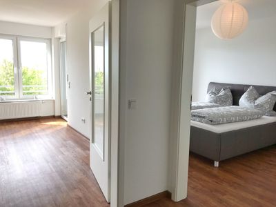 Blick zum Wohnzimmer und Schlafzimmer