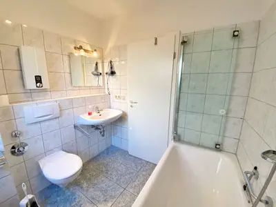 mit Badewanne