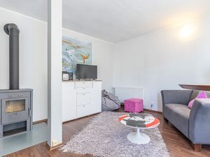 23975835-Ferienwohnung-2-Sassnitz-300x225-1