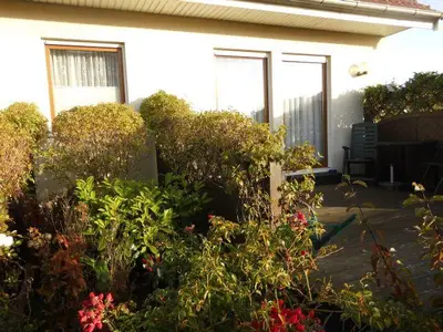 Terrasse. Zugang über das Wohnzimmer
