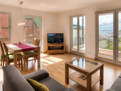 Wohnzimmer mit Essplatz