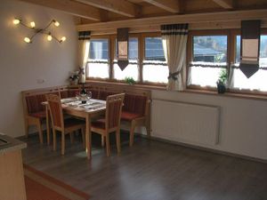 2607952-Ferienwohnung-6-Sautens-300x225-2