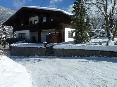 Hausansicht Winter