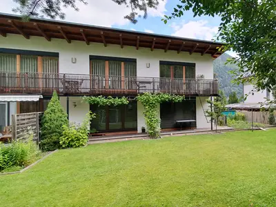 Fewo gesamte obere Etage mit großem Balkon