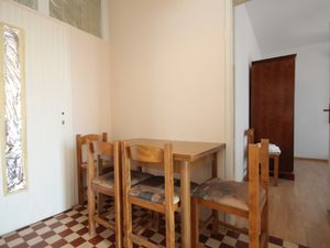 18698893-Ferienwohnung-5-Savar-300x225-1