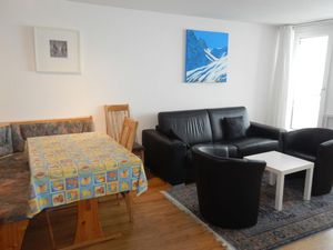 22243629-Ferienwohnung-4-Savognin-300x225-1