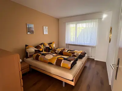 Schlafzimmer 1