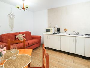 23765409-Ferienwohnung-4-Sayalonga-300x225-3