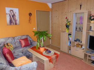 23915419-Ferienwohnung-4-Schalkau-300x225-2